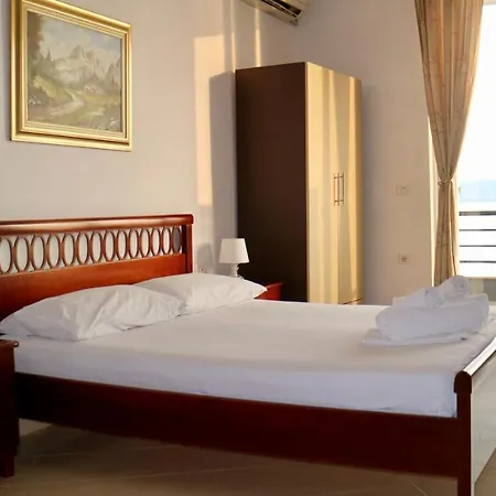 Beachfront Appartamento Sarandë